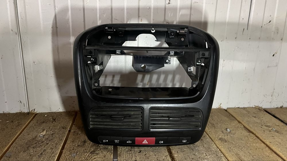 Среден панел Opel Combo D 2011-