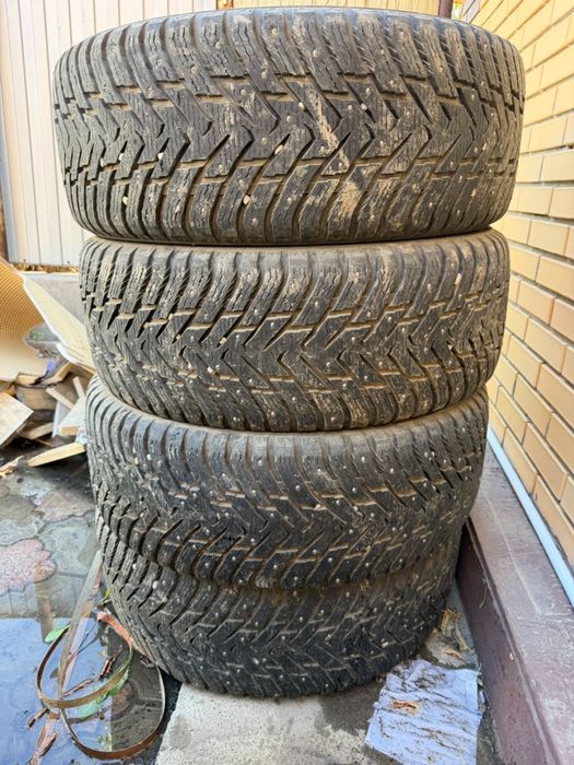 Продам зимние шины с дисками LX570 !