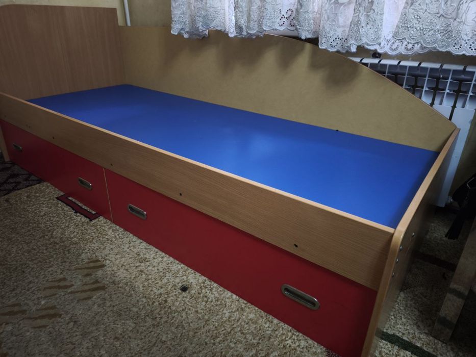 Мебель кровать,