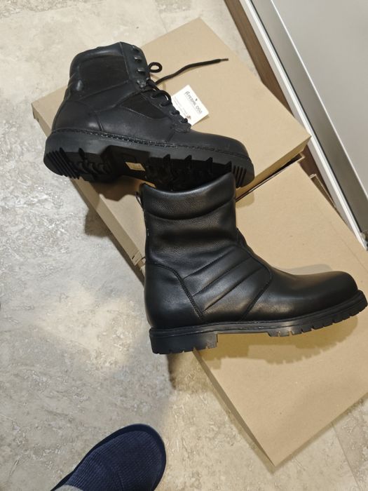 Мъжки кубинки и боти естествена кожа. Номер 44 .