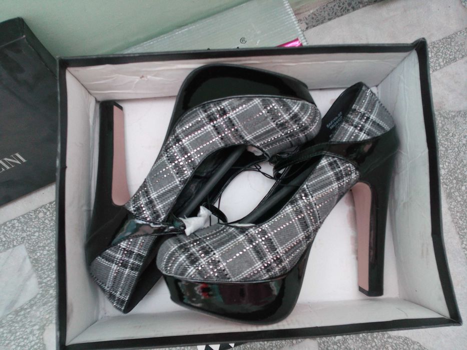 Нови обувки номер 39