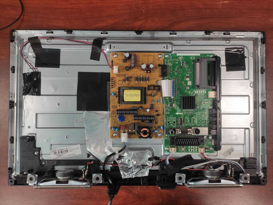 Tелевизор TELEFUNKEN 24HB4600 цял или за части.