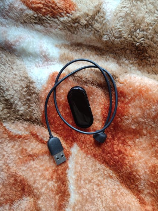 Продам ми бенд 7мые