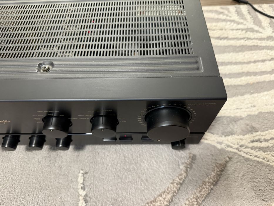 Pioneer A-676 Стерео усилвател