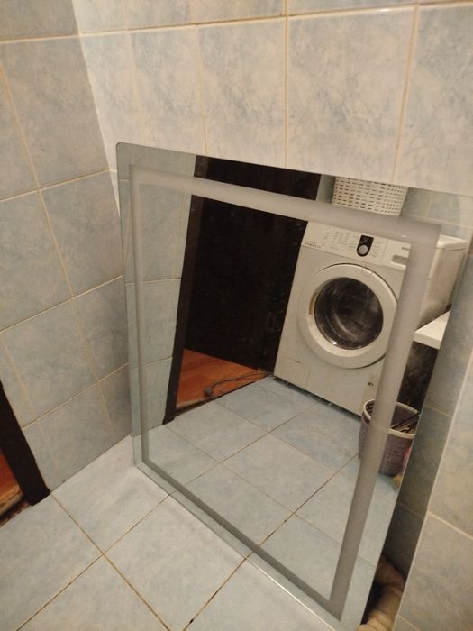 Айна подсветкасымен.