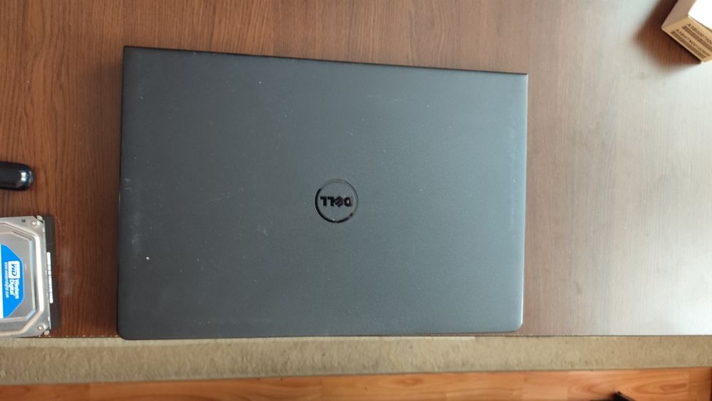 Лаптоп DELL inspiron на части
