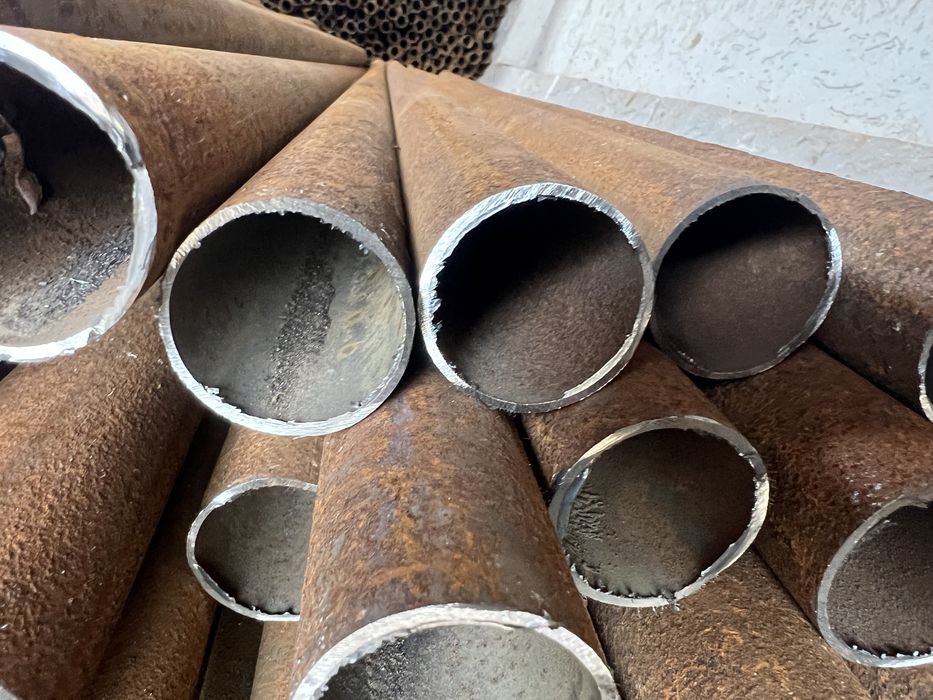 Трубы на стойки ограждения Қада сетқаға