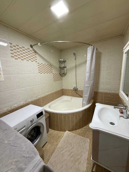 Сдается в аренду просторная 3-комнатная квартира в центре города