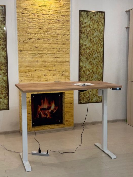 Стол с регулировкой высоты/Бalandligi sozlanadigan stol