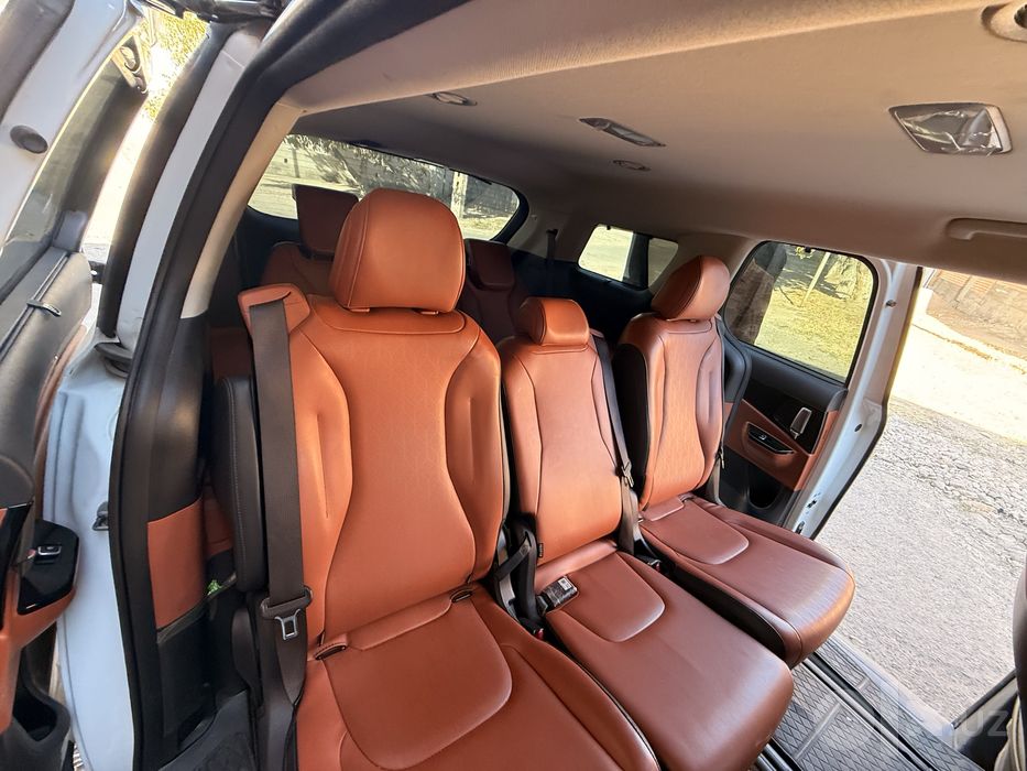 Kia carnival 35000 km 2023.