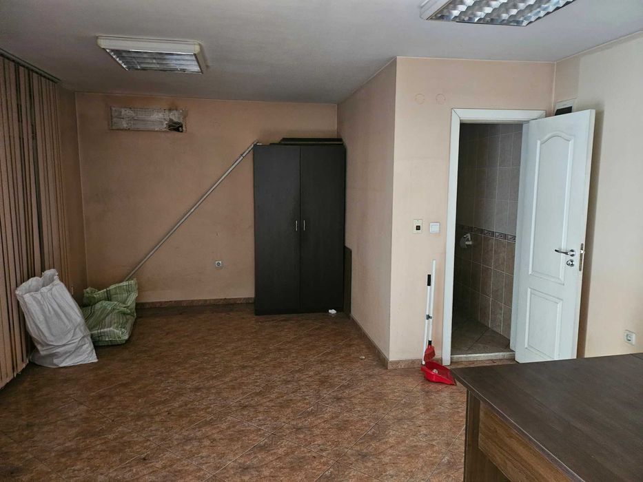 Продава се Гараж / Паркомясто в Варна, Колхозен пазар - 34 кв.м за 1500 €/кв.м - Снимка #2