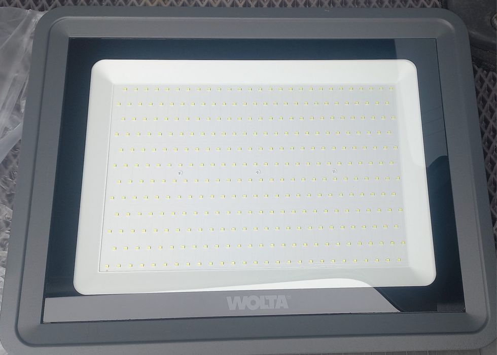 Продам прожектор