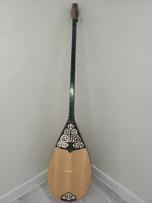 Домбыра сатылады жаңа