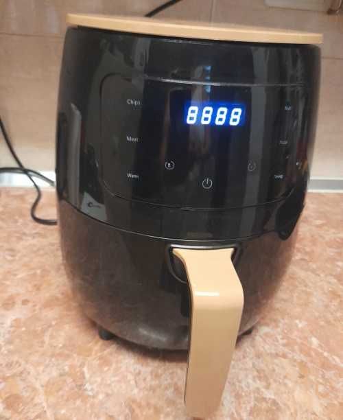 Friteuza cu aer cald Air Fryer bonus carte 20 retete