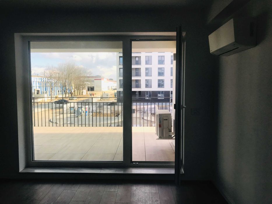 Vand ap. 2 cam. Coresi Brasov/ boxa/ 2 locuri de parcare supraterane