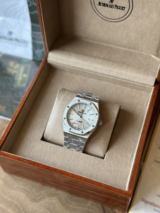 Audemars Piguet Royal Oak White Dial 41 mm