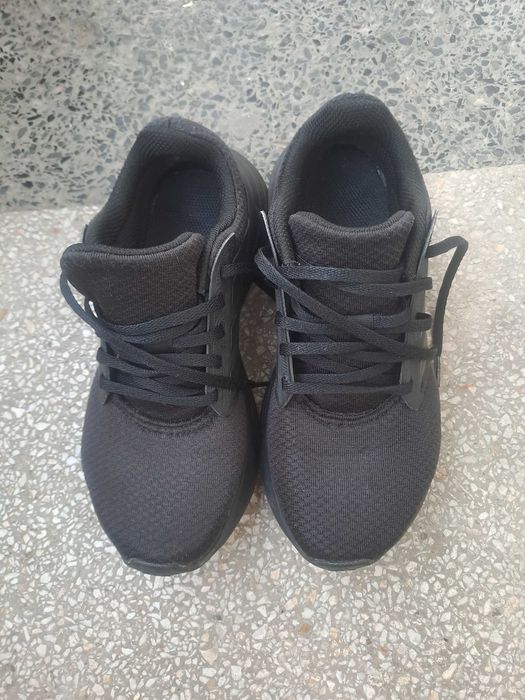 Черни дамски маратонки Adidas-39,5