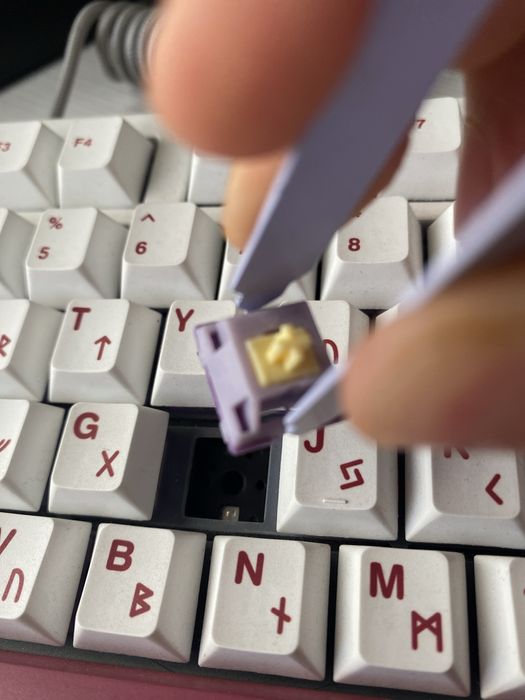 продам кастомную клавиатуру