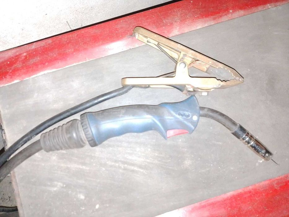 Заваръчна машина