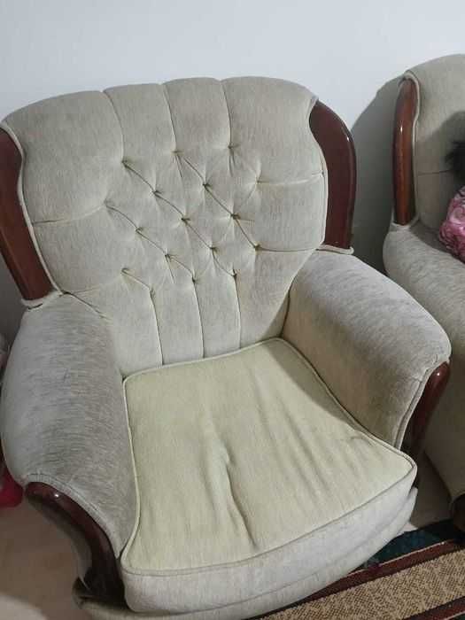 Диван с двумя креслами