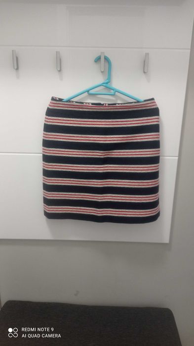 Дамски костюм на DiKa (сако и пола)