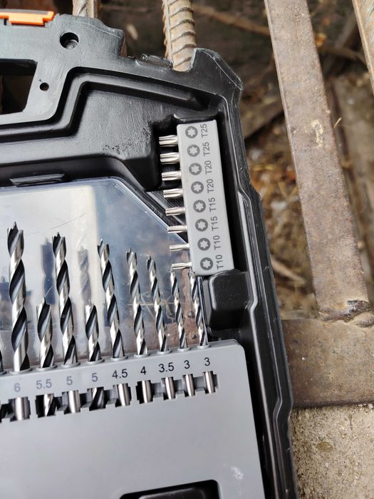 Комплект свредла и битове Boxer