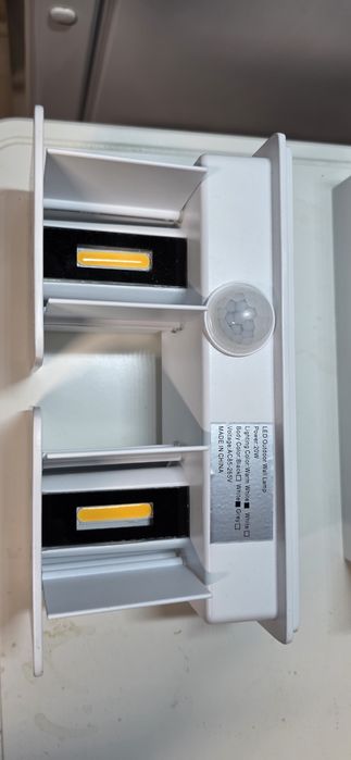 Aplica cu led si senzor prezenta