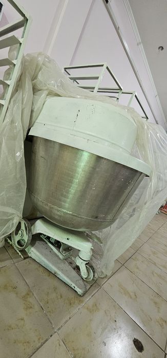Продается тестомешалка (тестомес).Модель: Л4-ХТВ (120л) сотилади холат