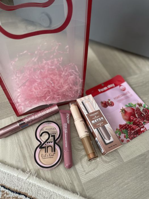 Косметикалық подарочный набор сатылады