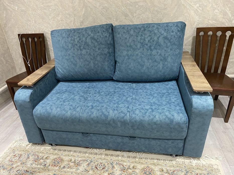 Диван угловой в отличном состоянии