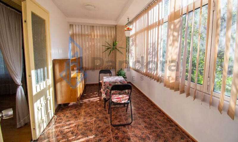 Дава се под наем Тристаен апартамент в София, Лозенец - 130 кв.м за 550 € - Снимка #8