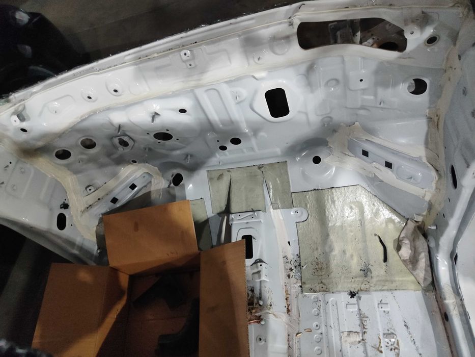 Аварийный кузов для спарка