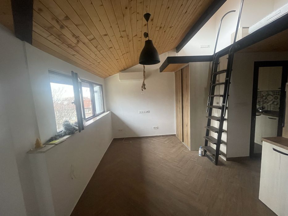 Дава се под наем Етаж от къща в София, Център - 45 кв.м за 648.21 € - Снимка #14