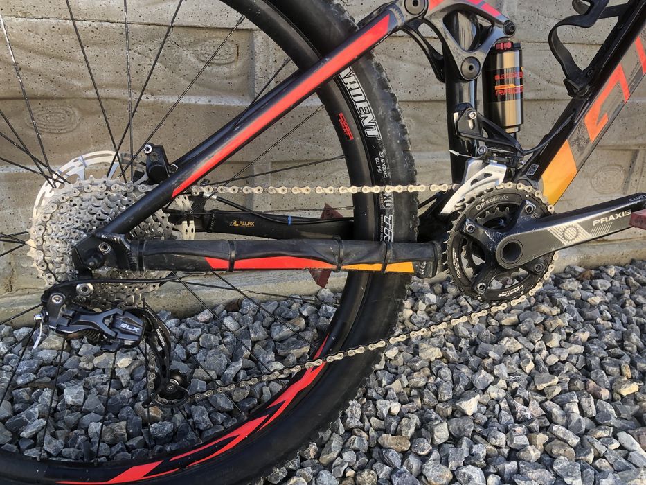 Giant Stance 2 custom - RockShox 35 (150mm) - SRAM Code RS