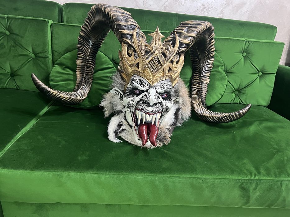 Masti Krampus  -costume blana naturala