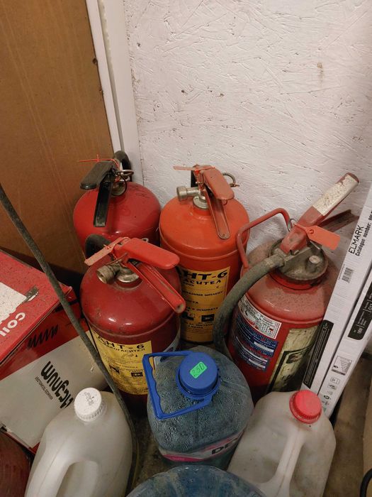 Продавам Пожарогасители