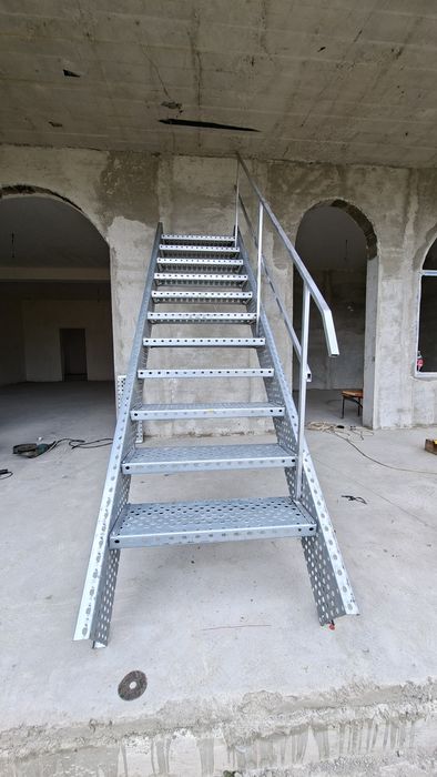 scarii metalice zincate exterioare și pentru incendii , platforme, pod