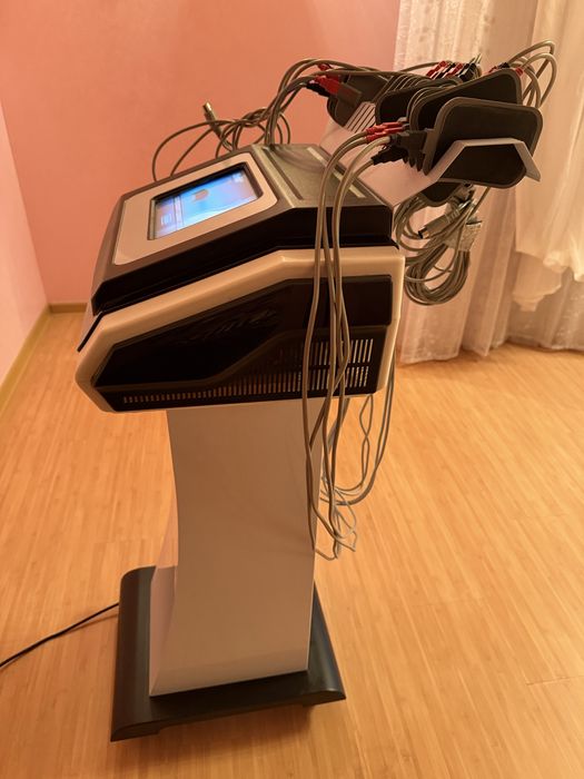 Салонный аппарат миостимулиции Merida