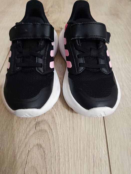 Маратонки adidas