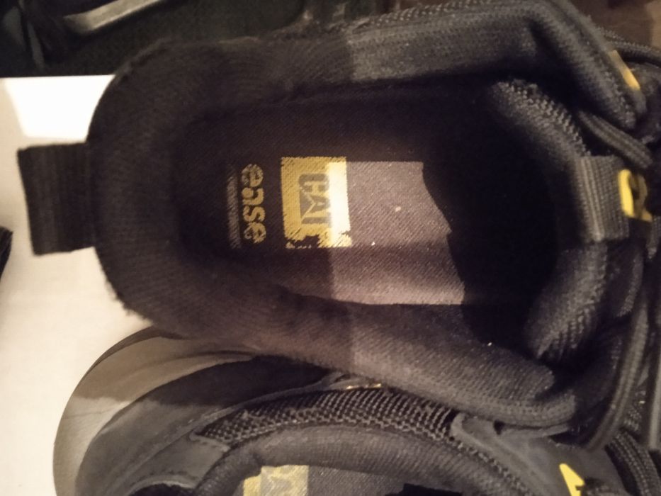 Кроссовка осень зима