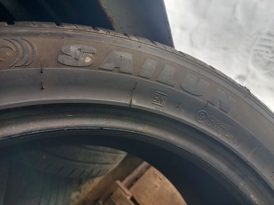 Продам шины в идеальном состоянии.