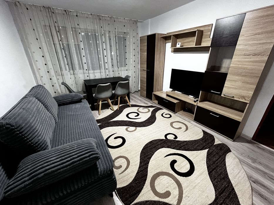 Inchiriez apartament cu 2 camere