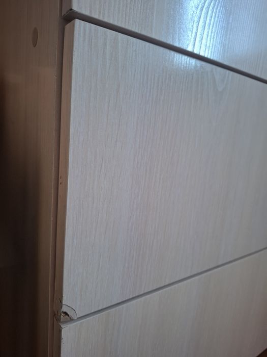 Срочно продам шкаф