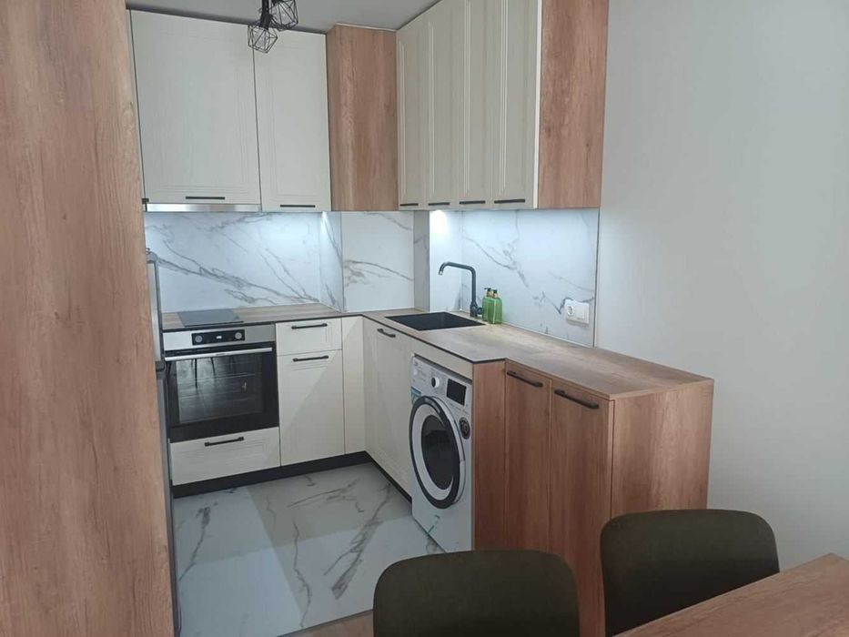 Дава се под наем Двустаен апартамент в София, Студентски град - 80 кв.м за 700 € - Снимка #1