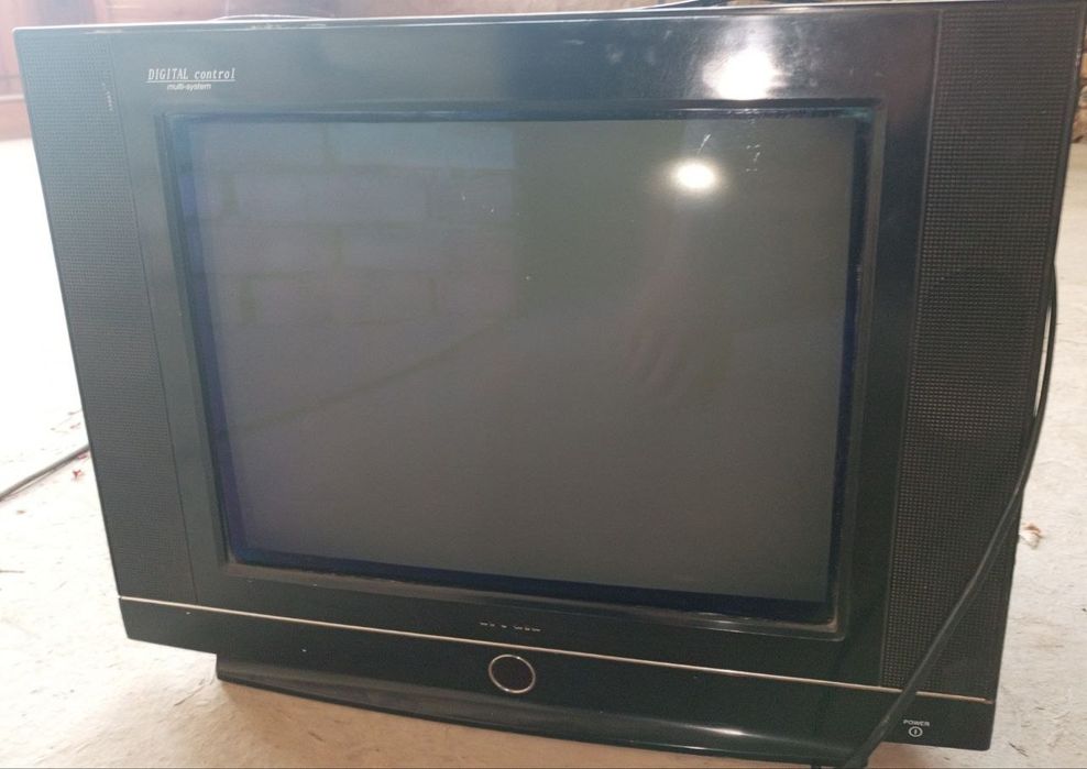 3та телевизор 1та магнитафон