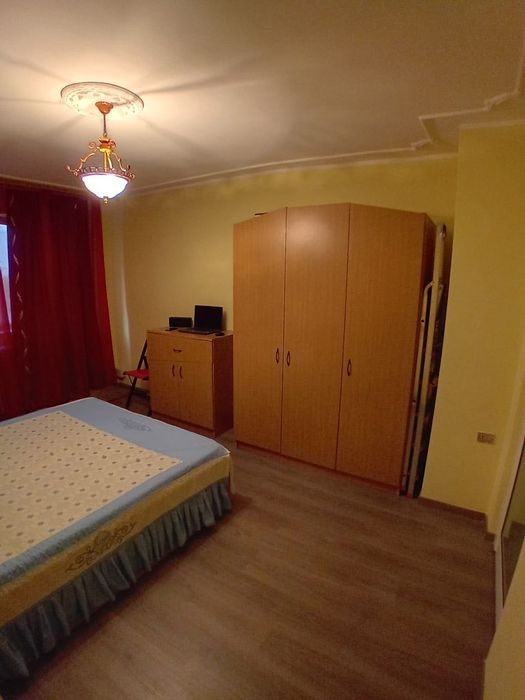 Vând Apartament 2 camere Fatā În fatā cu kaufland piata Nicolina