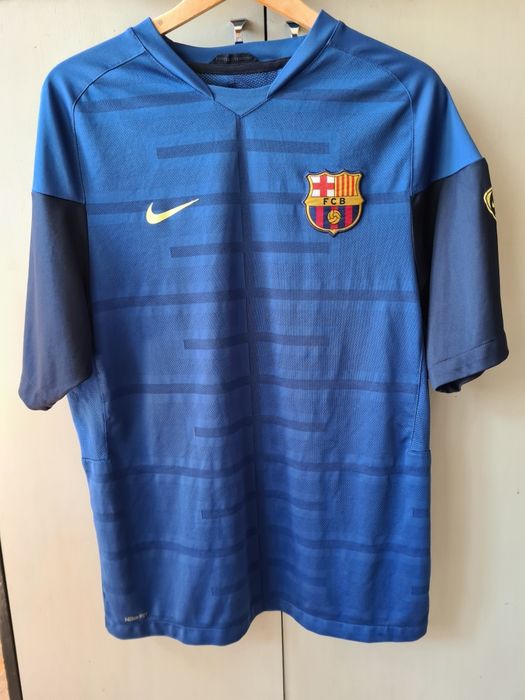 Тениска Nike на FC Barcelona Барселона, шорти и ветровка на Valencia CF Валенсия, Тениска Adidas на Benfica Бенфика