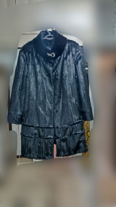 Шуба женская черная