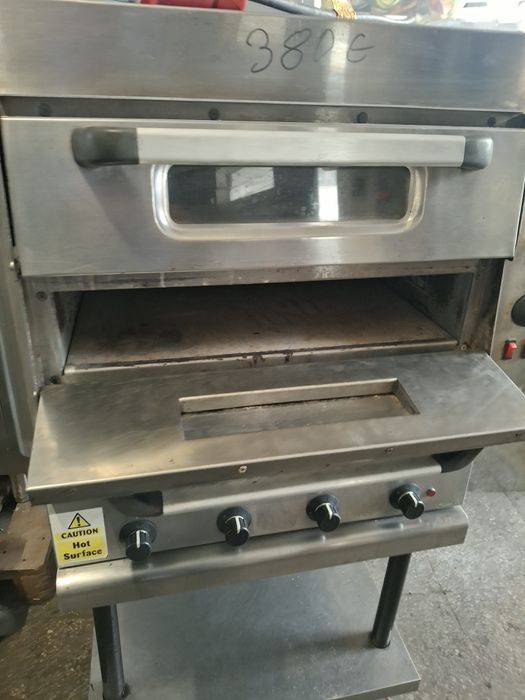 Фурна за пици/ пицарка