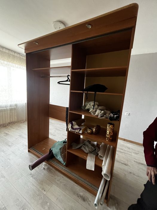 Шкаф купе с зеркалом